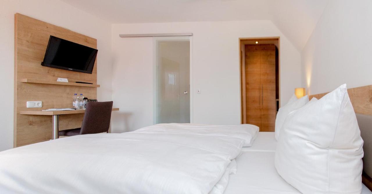 Hotelgasthof Bayerischer Hof Зульцбах-Розенберг Экстерьер фото