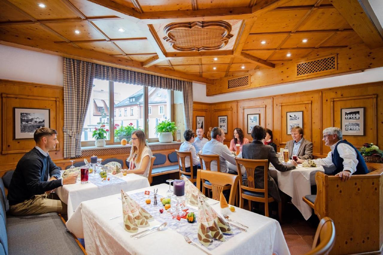 Hotelgasthof Bayerischer Hof Зульцбах-Розенберг Экстерьер фото