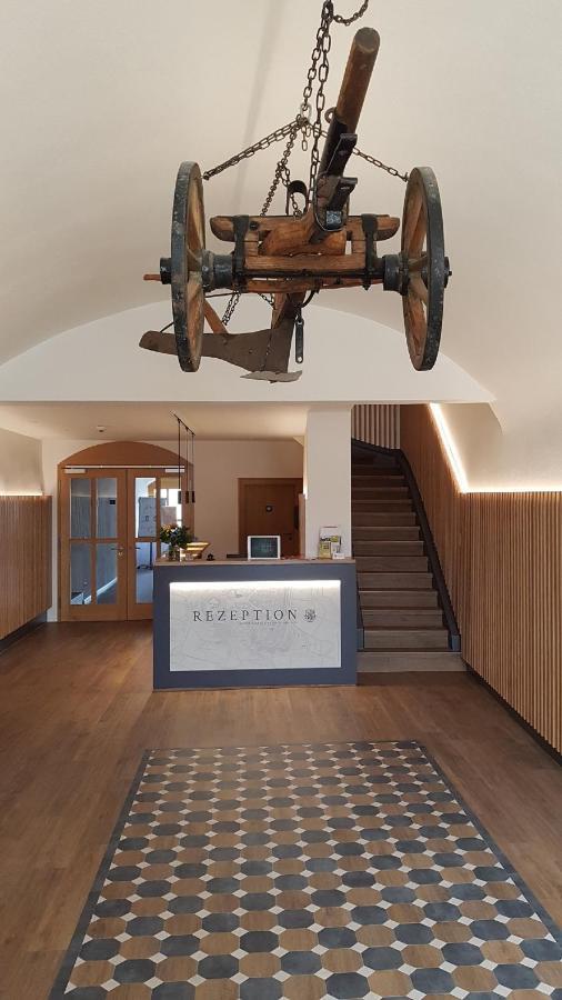 Hotelgasthof Bayerischer Hof Зульцбах-Розенберг Экстерьер фото